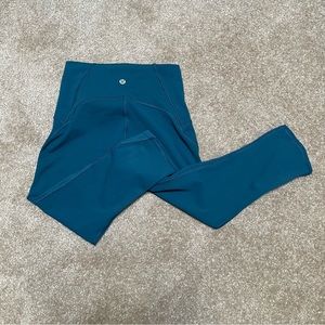 Lululemon leggings in teal